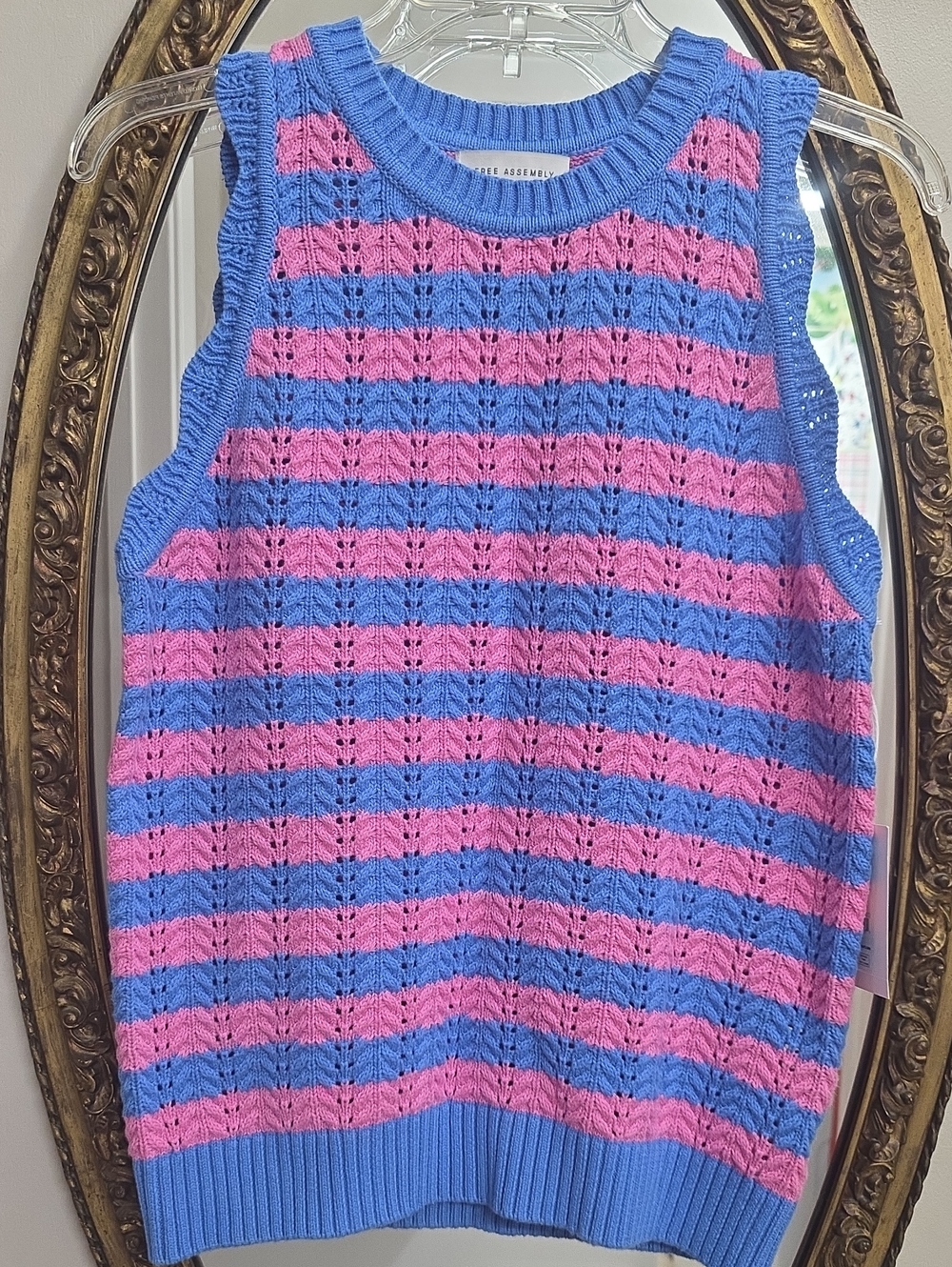 Free Assembly Sleeveless Knit Tank Sweater Blue & Pink Stripes Size M 8/10